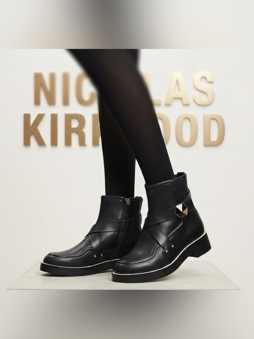 Authentic Nicholas Kirkwood black leather designer ankle boots sz 10.5
